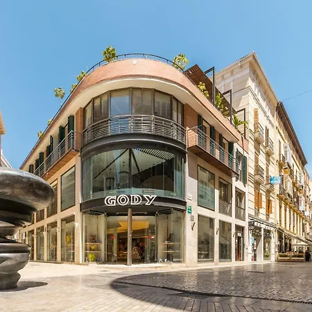 Iloftmalaga Larios-strachan
